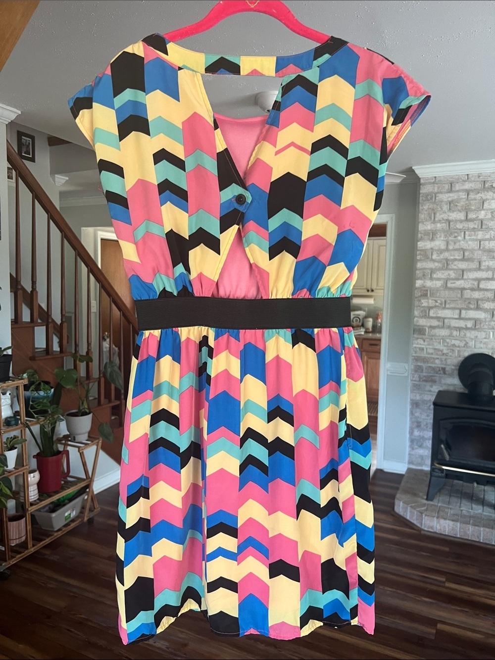Vintage Style Emmetee Chevron Print Dress in Yellow, Pink & Blue - Picture 2 of 10
